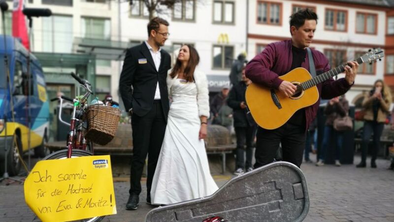 Megastar Michael Patrick Kelly unterstützt ANTENNE BAYERN-Brautpaar in Würzburg