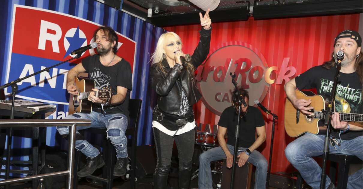 Doro Pesch rockt das Hard Rock Cafe