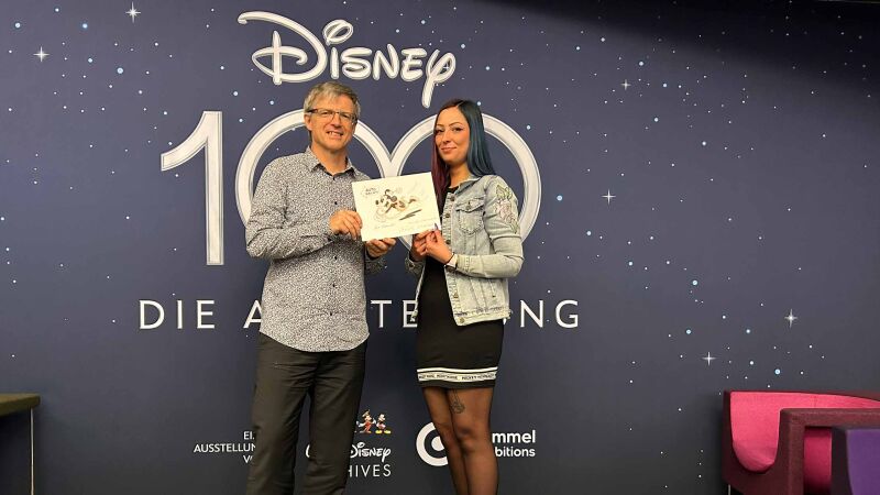 ANTENNE BAYERN Disney 100 Ramona Bähr trifft Disney Zeichner Ulrich Schröder