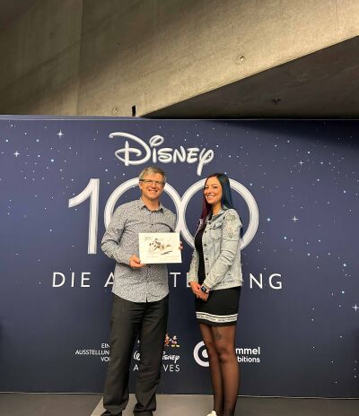 ANTENNE BAYERN Disney 100 Ramona Bähr trifft Disney Zeichner Ulrich Schröder