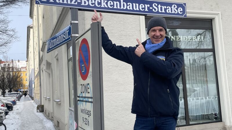 ANTENNE BAYERN und Leiki mit Franz-Beckenbauer-Straße